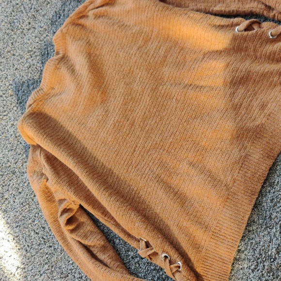 SO sweater - Picture 4 of 7